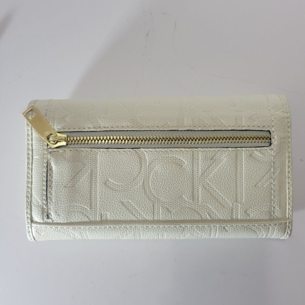 Calvin Klein Cream Wallet  - Picture 2 of 15